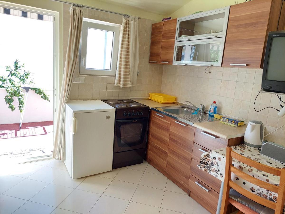 Apartmani Toni Vodice Eksteriør bilde