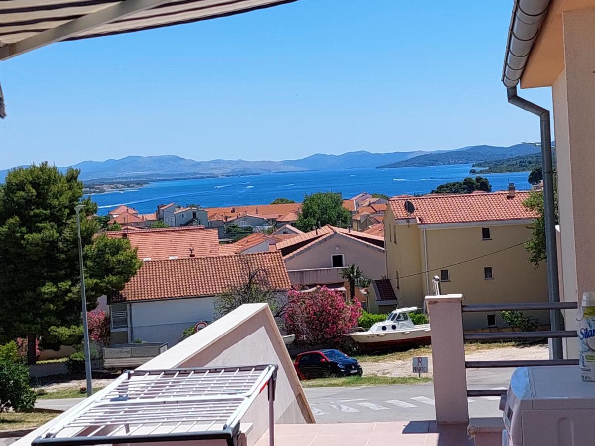 Apartmani Toni Vodice Eksteriør bilde