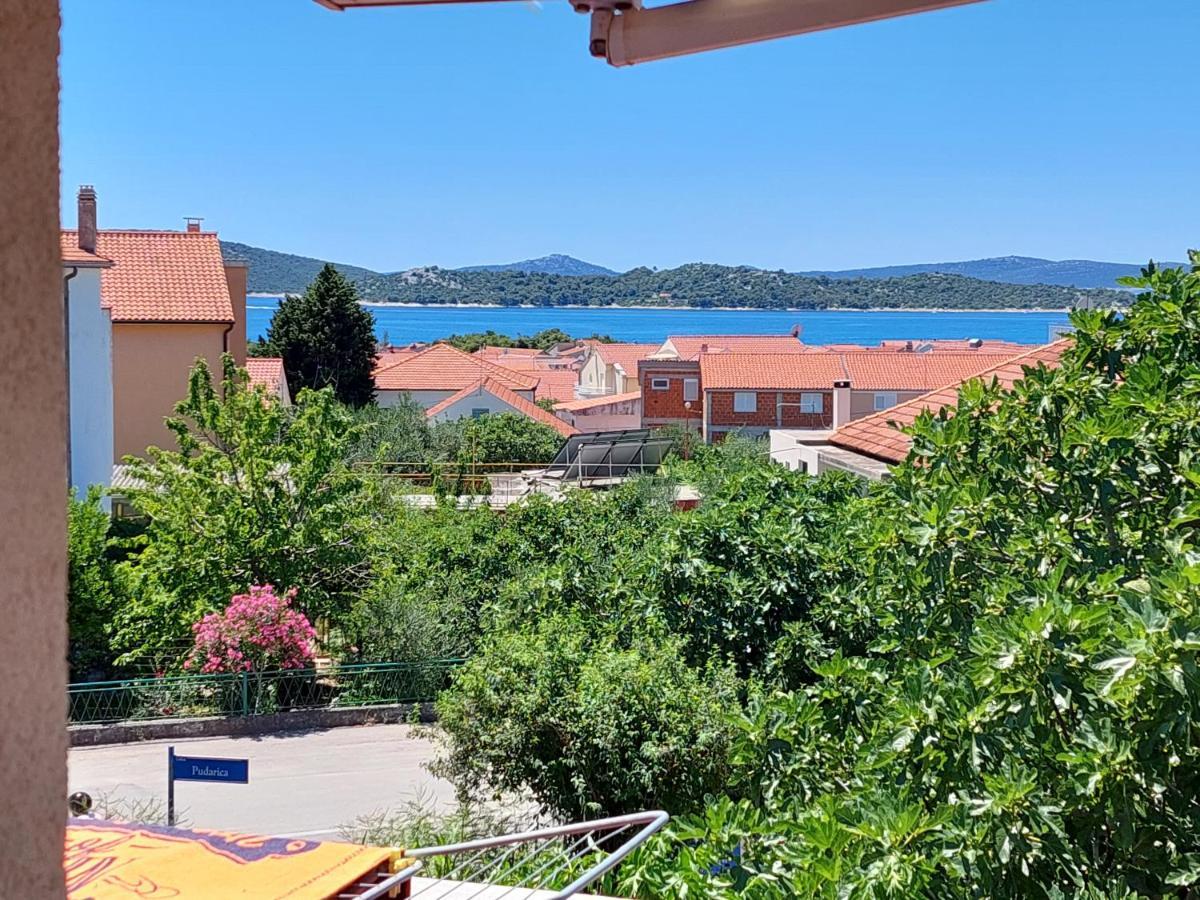 Apartmani Toni Vodice Eksteriør bilde