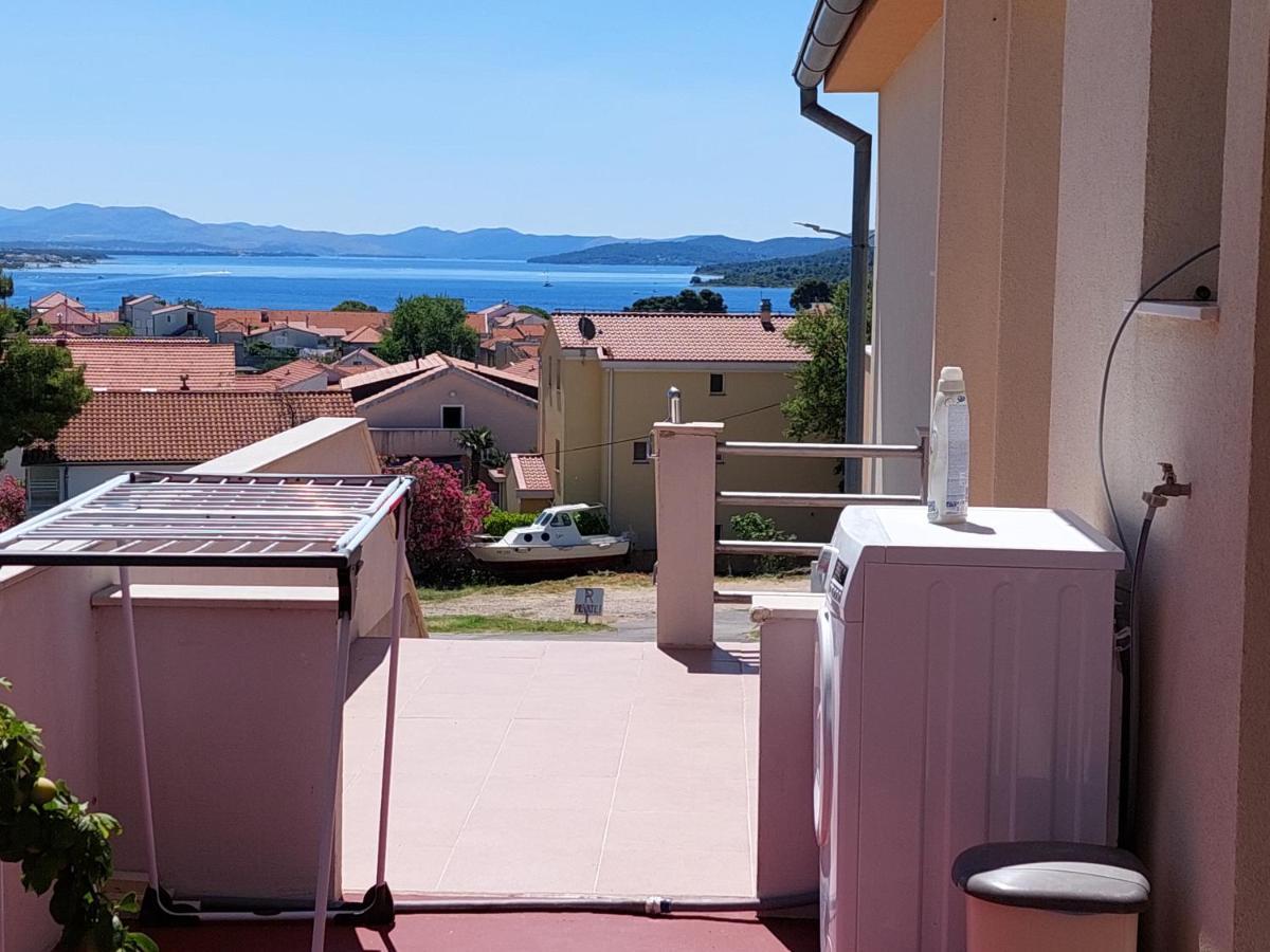 Apartmani Toni Vodice Eksteriør bilde